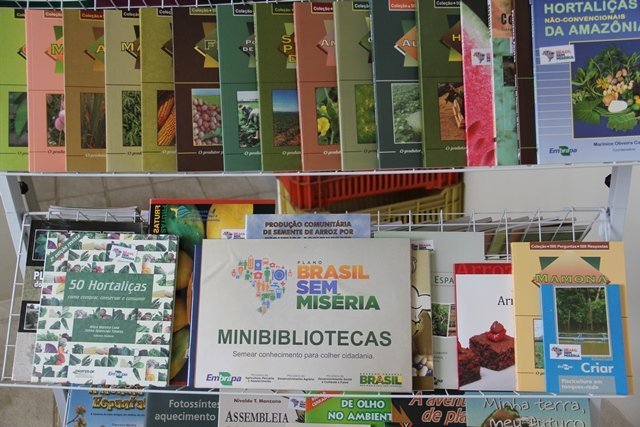 Secretaria de Agricultura de Santa Inês disponibiliza minibiblioteca