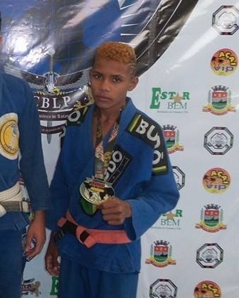 Com 15 anos, Matheus Mendonça já carrega o título de campeão mundial em sua categoria