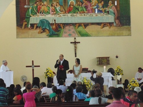Prefeito e deputada federal, Luana Alves participaram de Missa em Ação de Graças. Foto: William Junior/Portal Pindaré