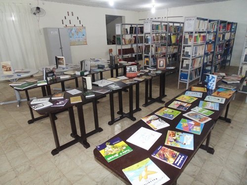 Biblioteca Municipal de Pindaré Mirim ganha acervo com mais de 100 livros
