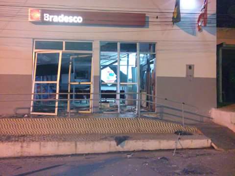 Bandidos explodem agência bancária em Alto Alegre do Pindaré