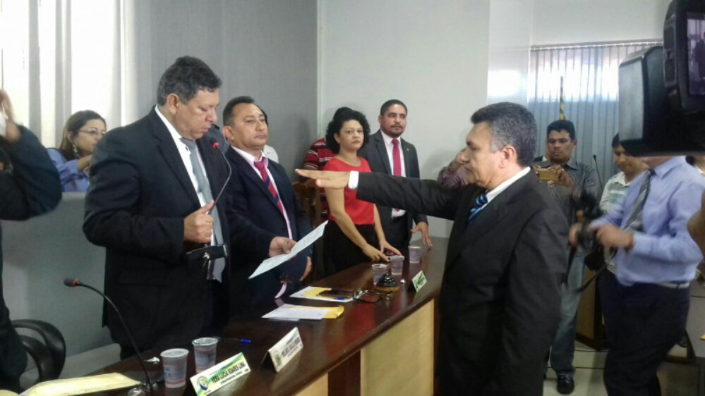 Vice-prefeito, Ednaldo Lima, é empossado prefeito de Santa Inês