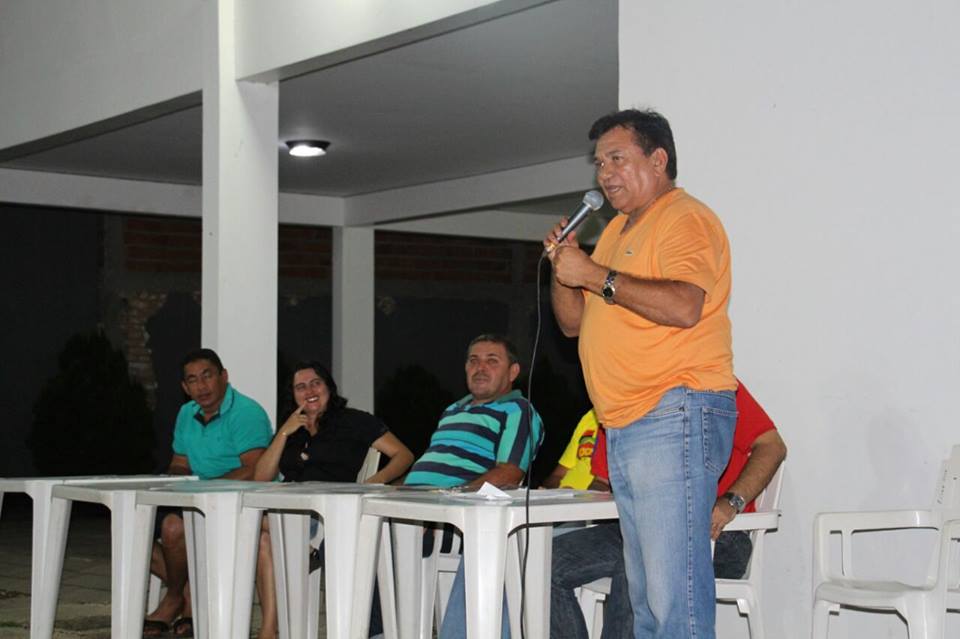 Henrique Salgado participa de encontro com pré-candidatos a vereador do Grupo da Alegria