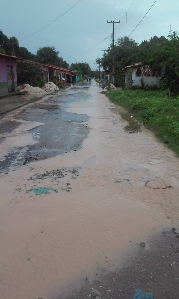 Moradores do bairro Santos Dumont reclamam da falta de infraestrutura