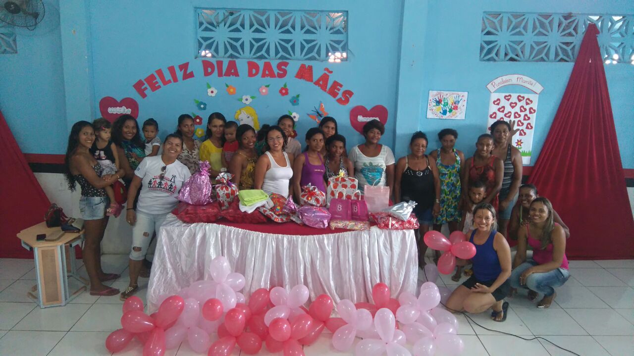 “Filhos de Pindaré” realizam festa em comemoração ao Dia das Mães em comunidade carente