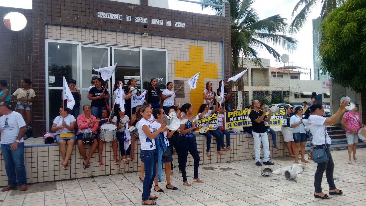 Sem acordo, professores continuam em greve em Santa Luzia do Paruá