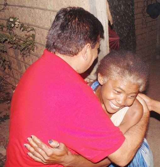 Henrique Salgado mantém ativo o corpo a corpo com eleitores durante visitas em Pindaré Mirim