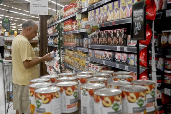 Preços dos alimentos voltam a cair e aliviam a inflação