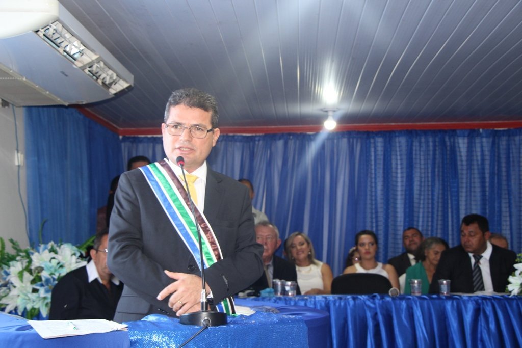 Dr. Francisco é empossado prefeito de Bom Jardim