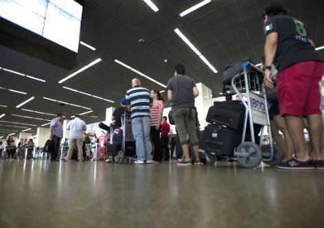 Justiça de SP concede liminar que suspende cobrança extra por despacho de bagagem
