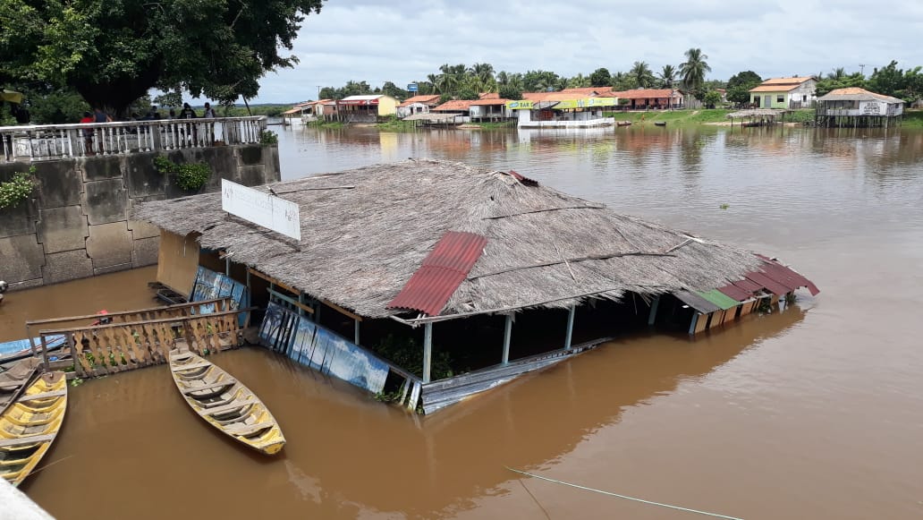 Famoso “Bar Flutuante” afunda no Rio Pindaré