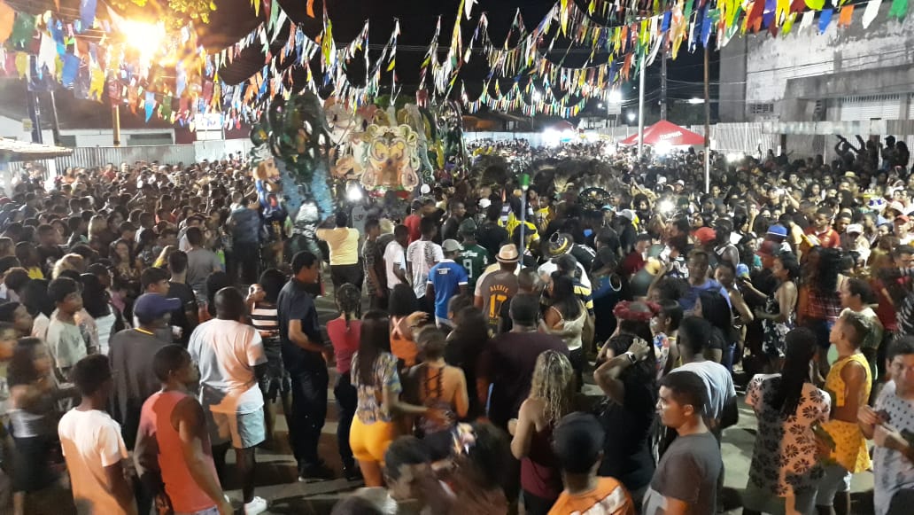 Milhares de pessoas participam da tradicional Boiada do Pé de Axixá em Pindaré Mirim