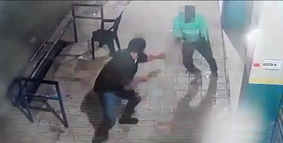 Vídeo flagra vigia noturno sendo surpreendido por homem armado em Pindaré Mirim