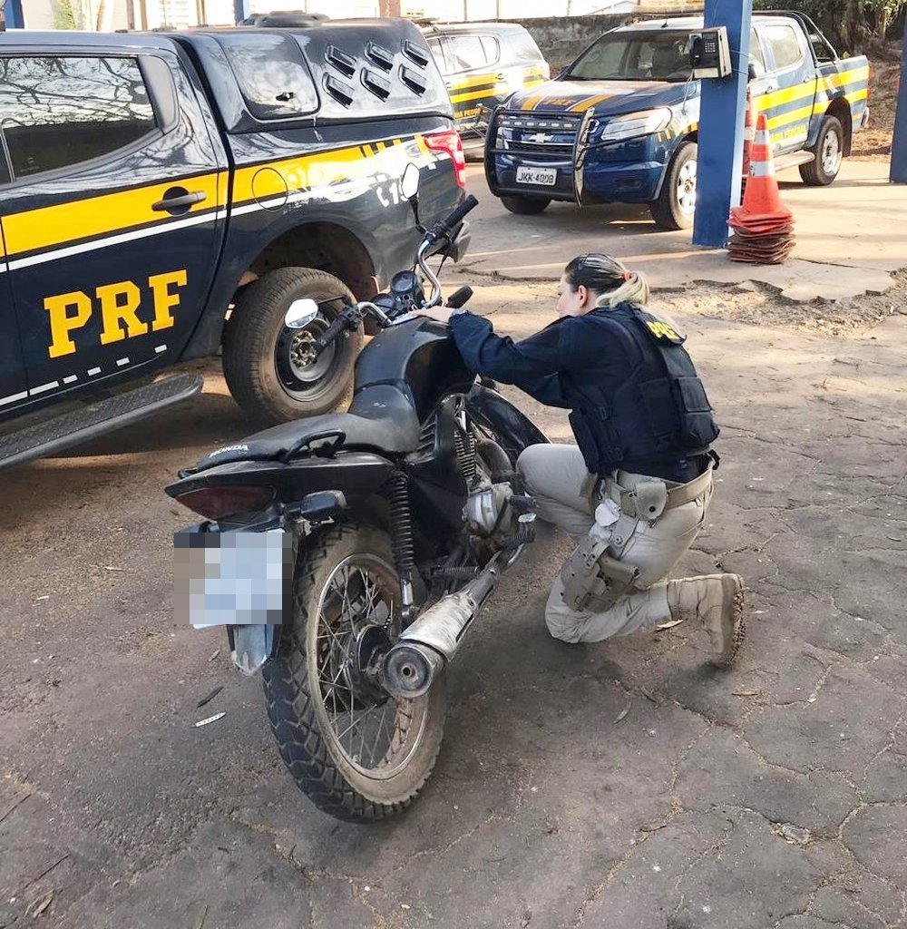 Polícia Rodoviária Federal de Santa Inês recupera motocicleta roubada em Bela Vista