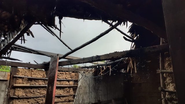Família perde tudo após casa pegar fogo em Santa Inês