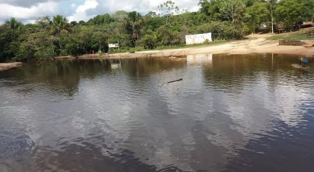 Mulher morre afogada após canoa virar, e quatro pessoas estão desaparecidas