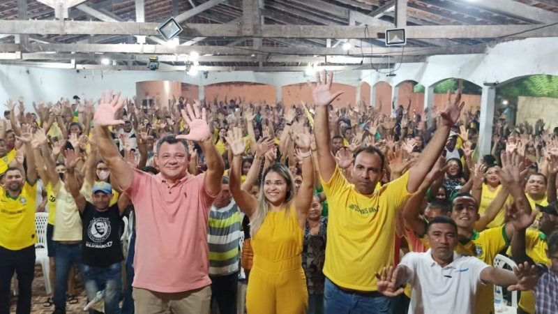 Vereadora e candidata a reeleição Caçula Muniz reúne centenas de pessoas em grande reunião em Pindaré Mirim